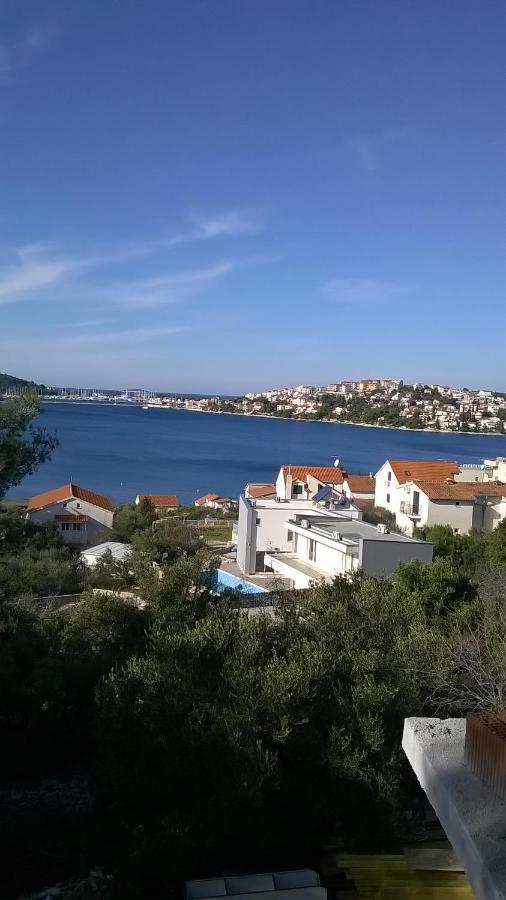 Varazdinci 로고즈니차 외부 사진